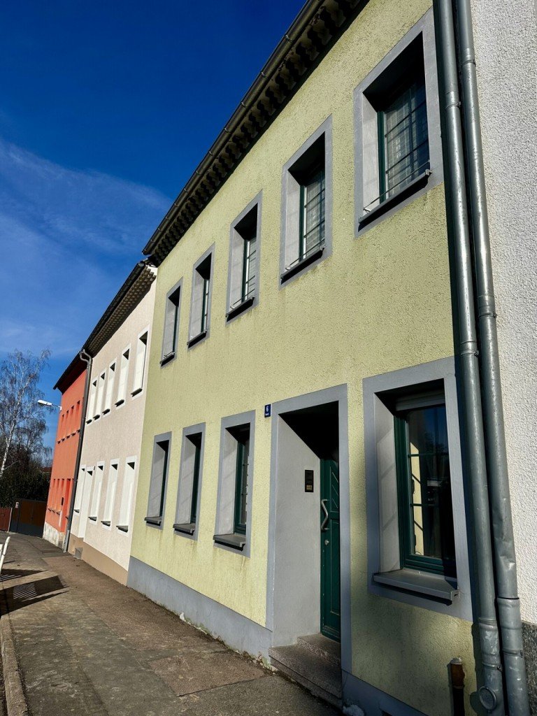 Ansicht Hainichen Reihenmittelhaus Raumwunder mit A4-Anschluss: 12 Zimmer f�r Ihre Ideen - Modernisieren & Preis verhandeln!